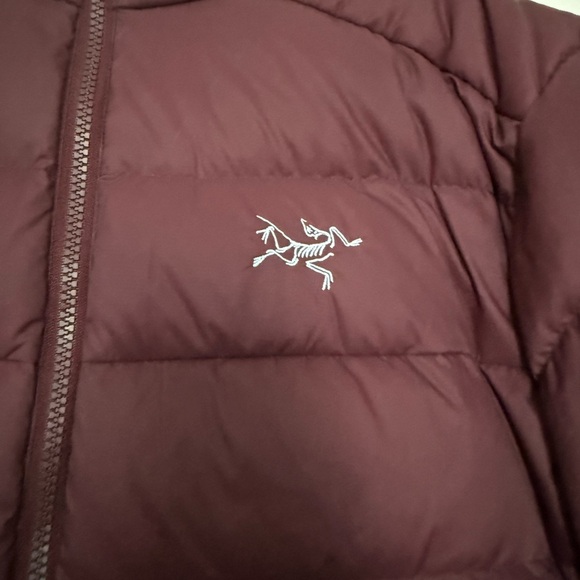 Arc'teryx Maroon Women's Jacket - Picture 3 of 7